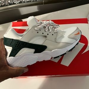 Gym shoes never worn